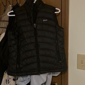 Patagonia vest black small (old style) down